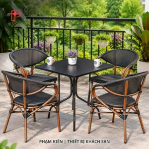 Bàn ghế ngoài trời - Phạm Kiên